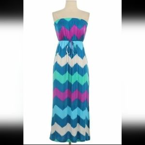 Strapless knit chevron dress